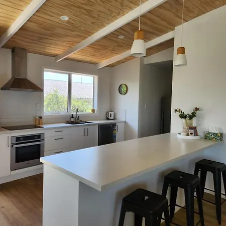 Beautifully Renovated Townhouse, Easy Walk To Cbd Villa Blenheim Exterior photo