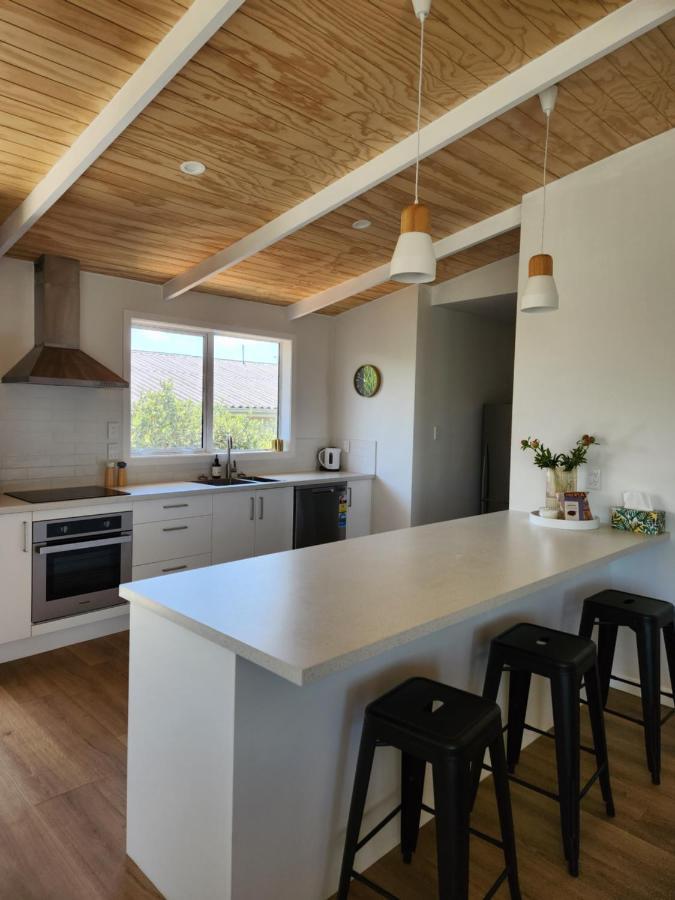 Beautifully Renovated Townhouse, Easy Walk To Cbd *